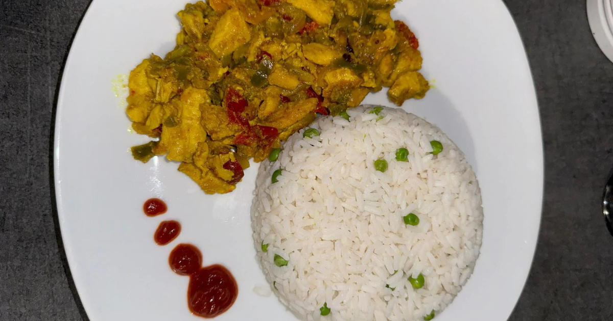 Spiced Chicken with Vegetable Stir-Fry and Rice