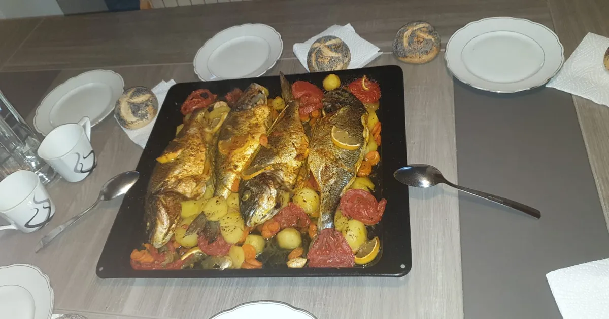 Baked Fish with Vegetables: A Traditional Mediterranean Recipe